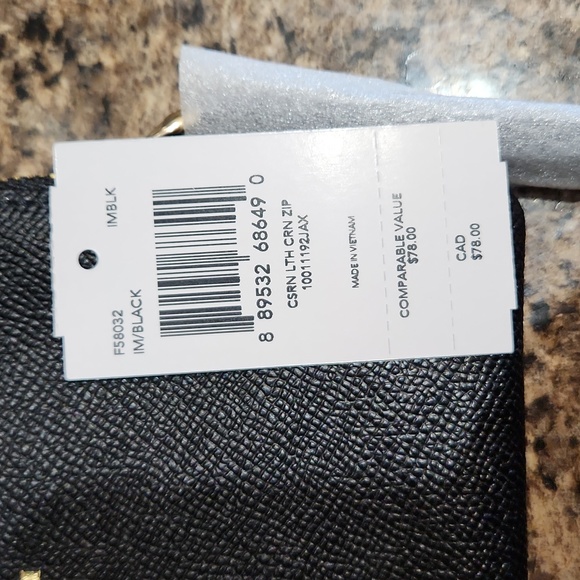 COACH Wristlet - Picture 3 of 4